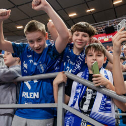 MECZ KIELCE KIBICE (120 z 127)