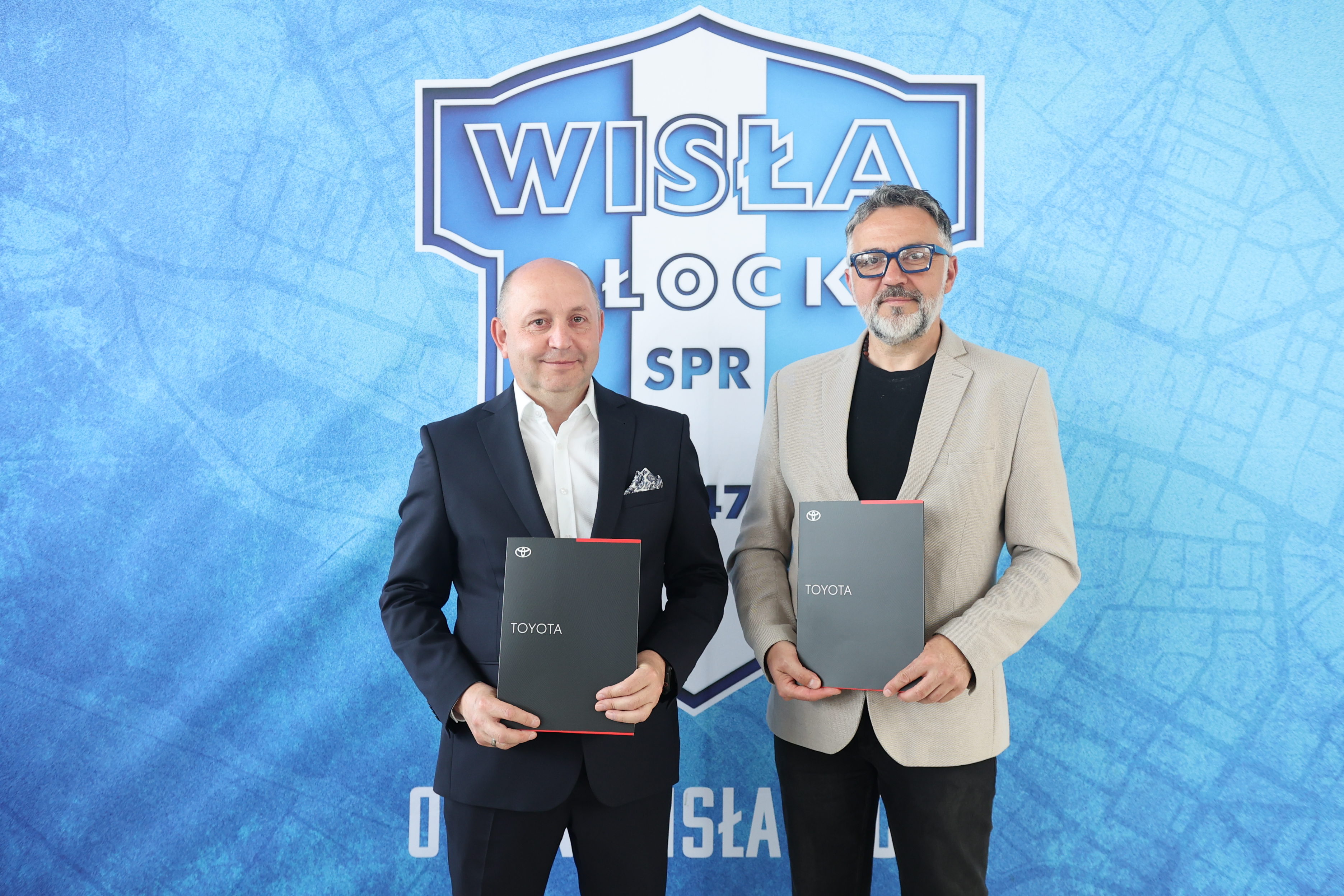 W sezon 2026/2027 wkręcamy się z marką Toyota, oficjalnym partnerem technicznym ORLEN Wisły Płock.